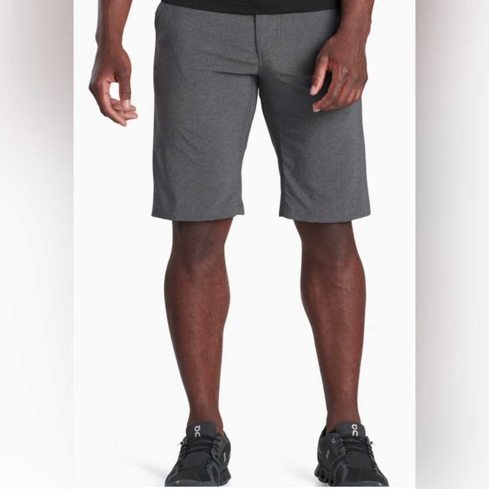 NWOT-‎ Kuhl- Amphibia Short- 34- Carbon